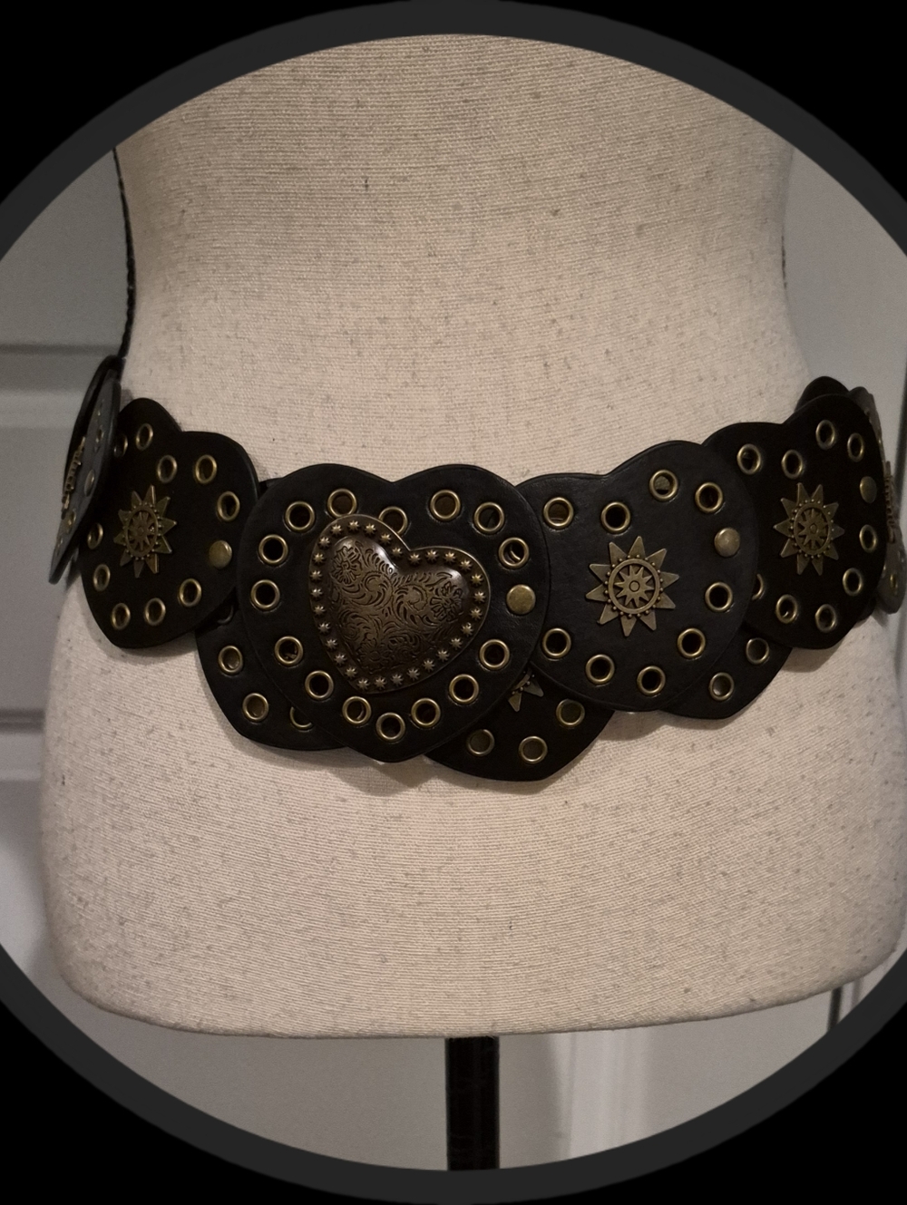 Faux Leather Heart Shapes Disc Western/Boho Belt w/Metal Sunburst